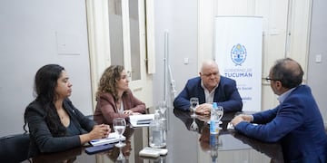 Referentes de este instituto estuvieron reunido con el ministro Masso