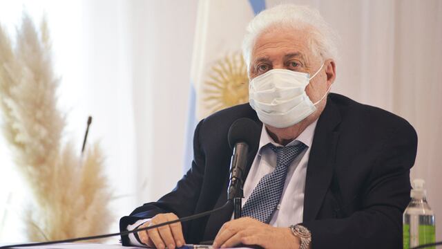 Ginés González García alertó que la población debe reflexionar sobre que la pandemia aún no terminó.