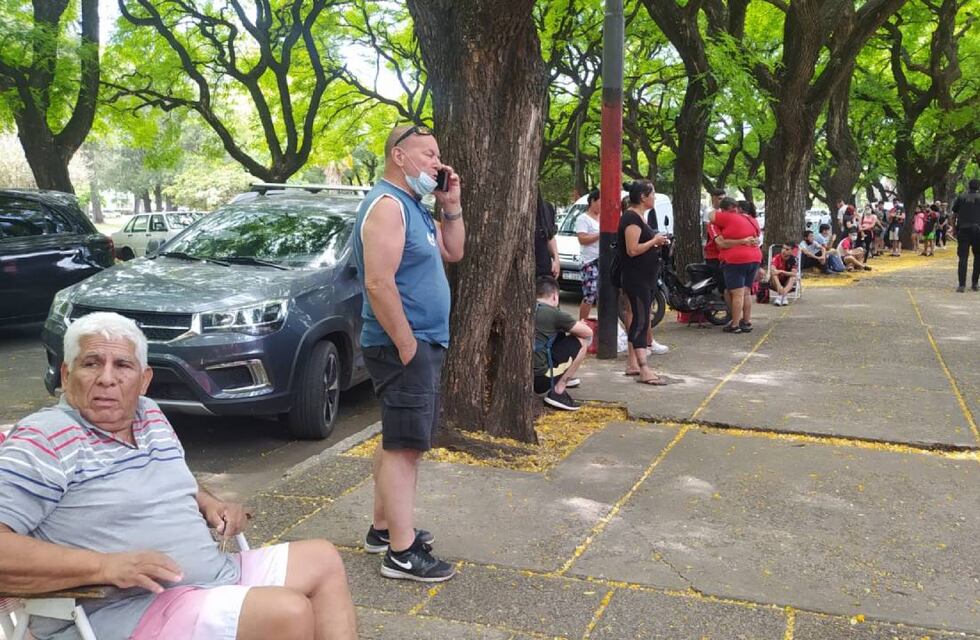 Newell’s: largas filas por una entrada para la despedida de Maxi Rodríguez