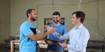 Viotti entregó créditos de Rafaela Impulsa