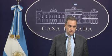 El vocero presidencial Manuel Adorni en conferencia de prensa. Foto: Los Andes