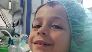 Santino Vergara terminó su tratamiento luego de dos años.