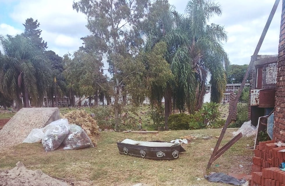 Movimientos de suelo en el cementerio de Concordia: explicaron a qué se debe