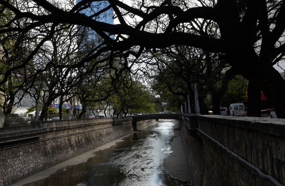 Córdoba: encontraron a un joven muerto en el cauce de La Cañada