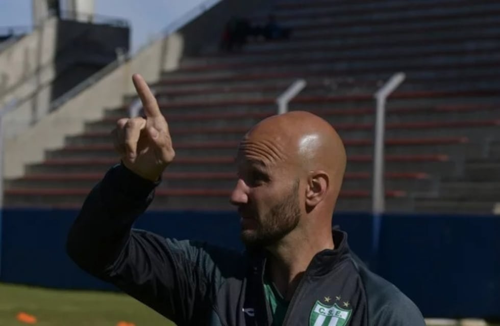 Federal A: echaron al DT de Estudiantes de San Luis