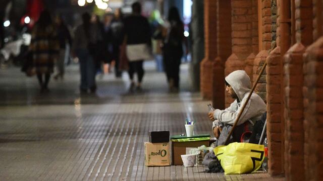 Ya se necesita 1 millón de pesos por mes para no ser pobre. Foto: José Gutierrez / Los Andes