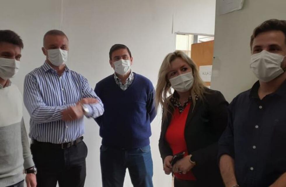 La Escuela de Robótica sede Eldorado recibió la visita del Vicegobernador y equipamiento