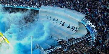 Los hinchas de Racing le pusieron color al duelo con Atlético Tucumán.
