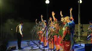 La Murga "Principes del Momo" cierra el año de Otras Voces en Rafaela