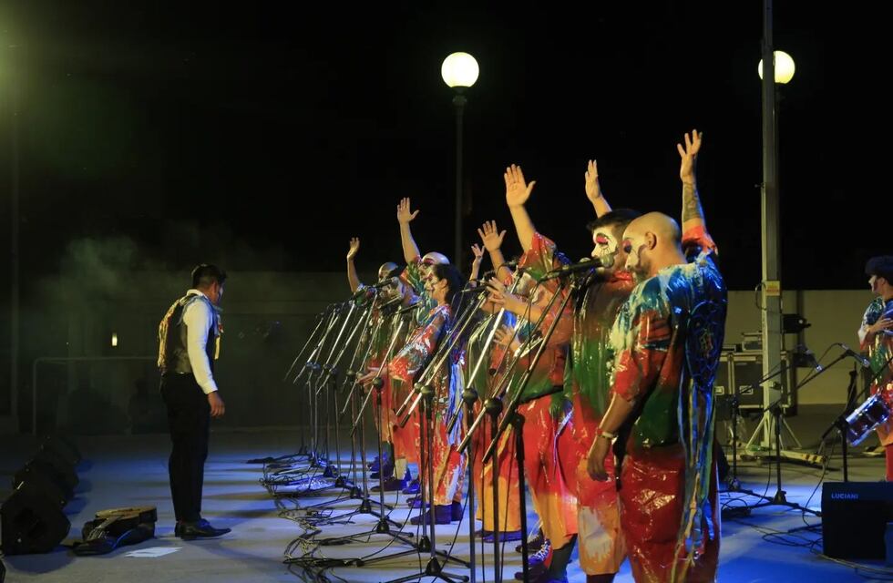 La Murga "Príncipes del Momo" en el cierre del ciclo de Música Popular 2024