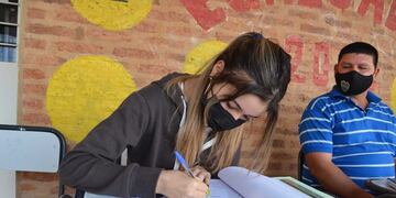 PASO 2021: La fiscal de mesa más joven del país tiene 15 años y es chaqueña