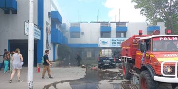 Un trágico incendio en un geriátrico de San Martín provocó la muerte de una persona y varios intoxicados.