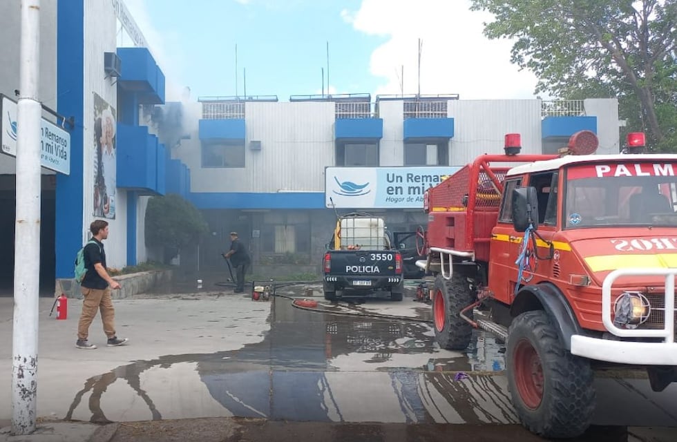 Se incendió un geriátrico de San Martín: un anciano muerto y 25 fueron evacuados por intoxicación