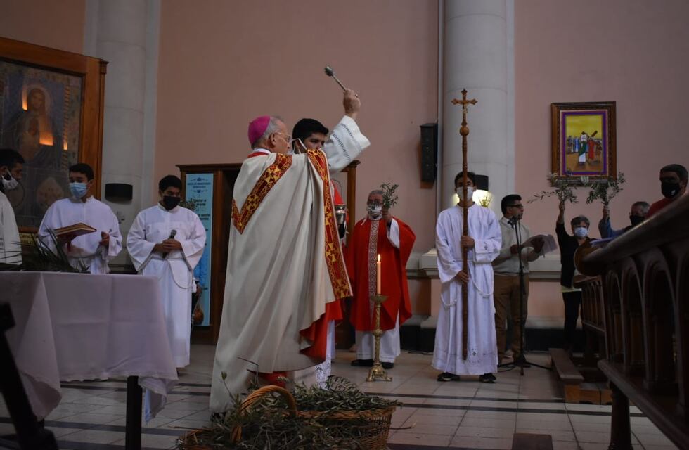 En el inicio de la Semana Santa, el obispo Taussig pidió acompañar a Jesús “en nuestros hermanos agobiados”