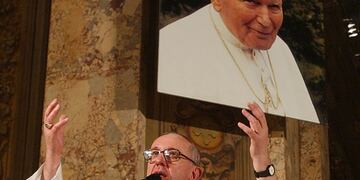 Viralizan el video de cuando Juan Pablo II nombró cardenal a Jorge Bergoglio
