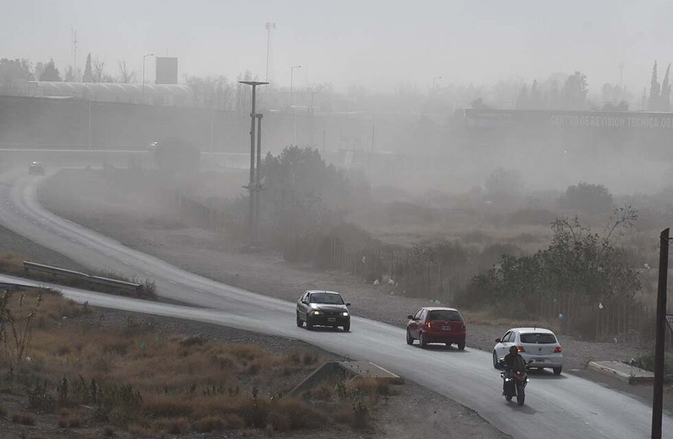 Zonda en Mendoza: ¿a qué hora bajará el viento?