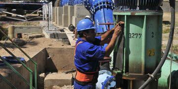 EMPLEADOS. De Aguas Cordobesas. Imagen ilustrativa (Javier Cortez/Archivo).