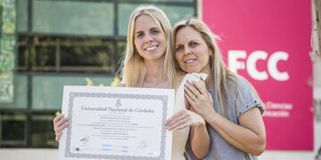 Natalia La Falce celebró su logro junto a su familia.