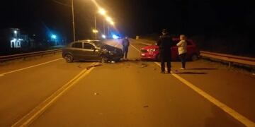 Tres heridos de consideración tras un choque frontal sobre la Ruta 14 en Guaraní.