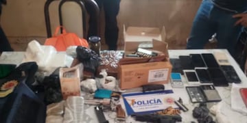Detuvieron a "cara de pollo" con un importante cantidad de drogas y armas.