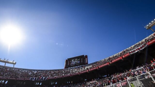 El público de River volvió al Monumental tras 582 días.