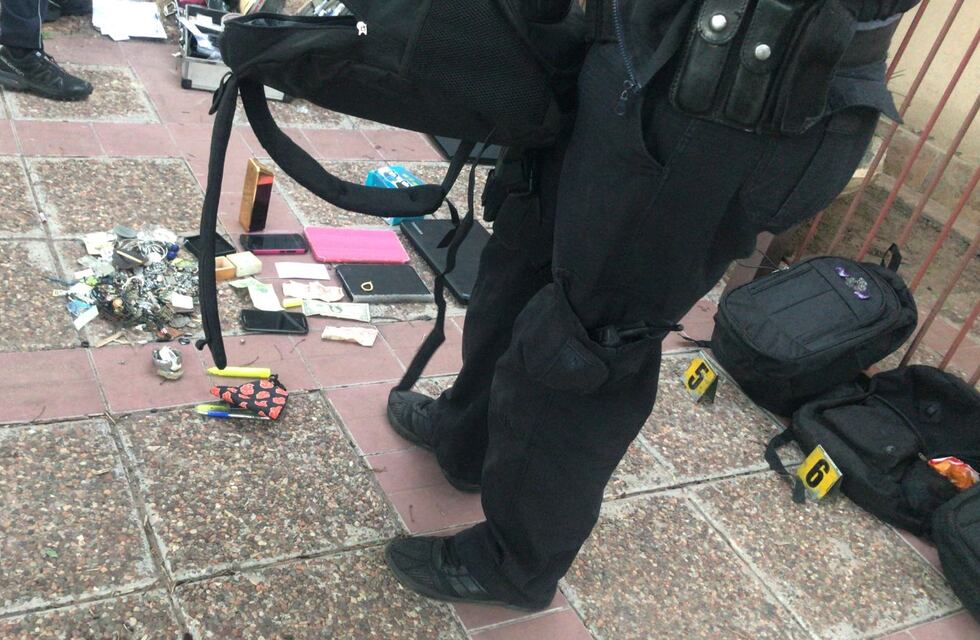 La Policía los encontró robando, escaparon a alta velocidad y al final cayó uno de los delincuentes