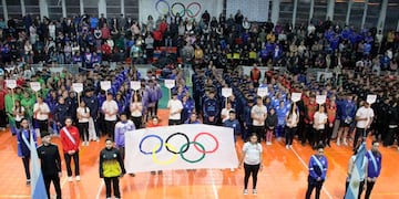 Una multitud en el estadio