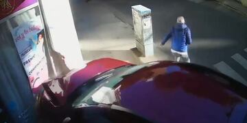 El siniestro vial se produjo sobre la intersección de Balcarce y Urquiza, donde hay un cartel de "Pare".