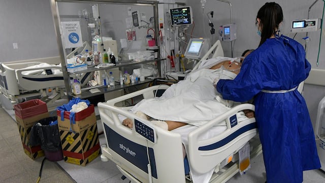 El Ministerio de Salud informó que hasta la fecha en Mendoza se han registrado 164.725 casos positivos confirmados Covid-19. Orlando Pelichotti/Los Andes