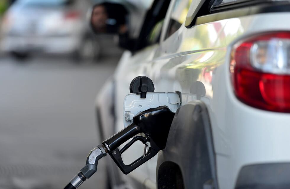 La nafta llegó a los $1.000 en Córdoba tras un nuevo aumento de precios