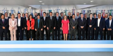 Sergio Massa junto a los gobernadores