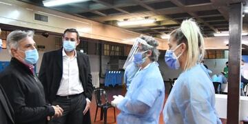 El intendente Martín Llaryora recorrió el nuevo centro de testeo 24x7 (Municipalidad de Córdoba).