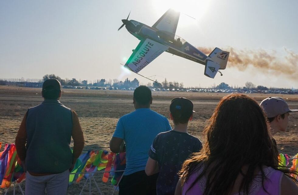 Acrobacias en el aire, juegos y espectáculos para cerrar un mes dedicado íntegramente a los niños
