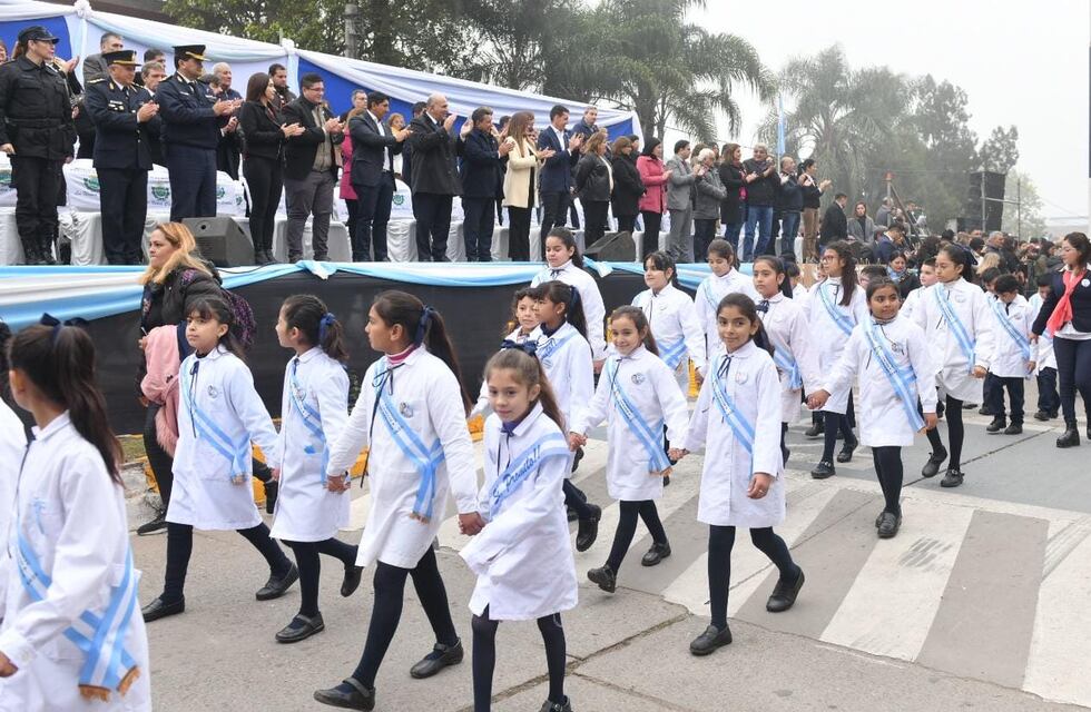 Banda del Río Salí: 3000 estudiantes prometieron lealtad a la Bandera Nacional