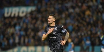 Siempre Pablo Vegetti, y el 2 a 1 para el triunfo de Belgrano (Facundo Luque / La Voz).