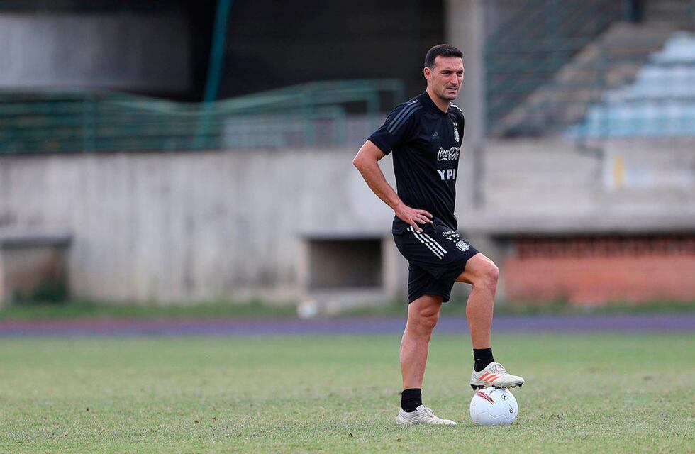 Lionel Scaloni visitó la Escuela primaria 1.345 de Pujato