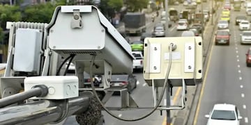 Atención conductores: dónde están las cámaras de fotomultas en las rutas a la Costa Atlántica este verano 2026.