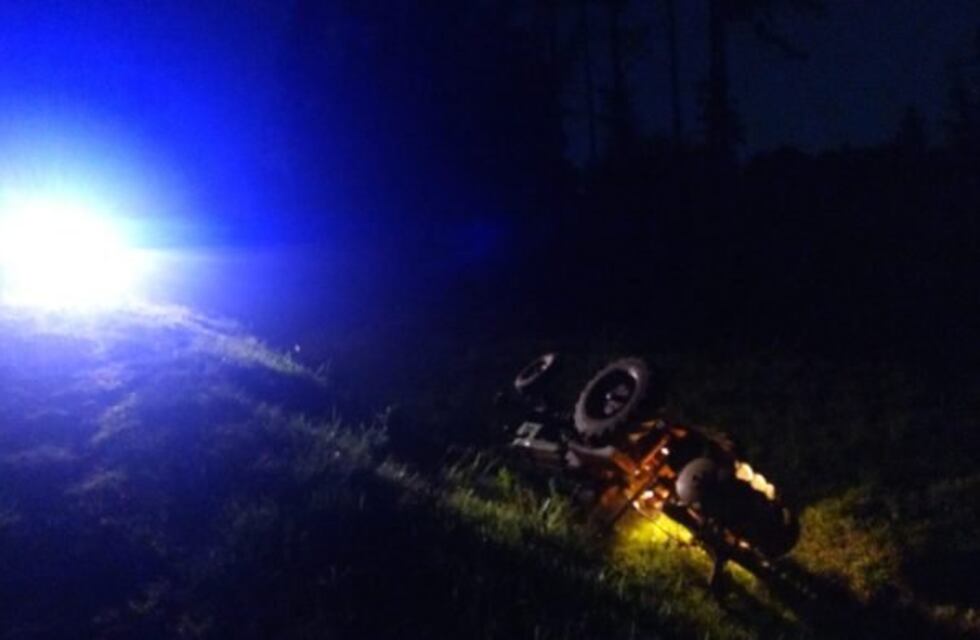 Siniestro fatal en Apóstoles: un hombre falleció tras despistar con su tractor