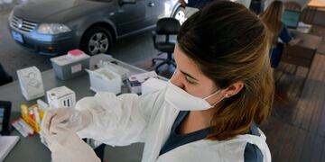 El Gobierno informó que hasta la fecha en Mendoza se registraron 165.706 casos positivos confirmados C0v9d-19. Orlando Pelichotti/Los Andes