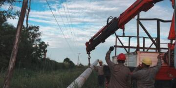 Realizan mejoras y reposición eléctrica en San Javier tras las últimas tormentas.