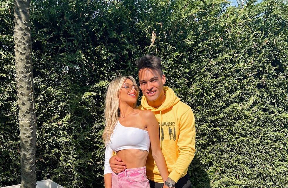 Agustina Gandolfo mostró sus habilidades al hacer jueguitos con la pelota junto a Lautaro Martínez