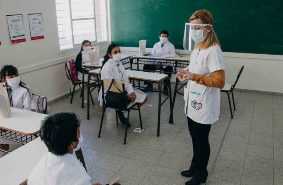 En San Juan, el regreso a clases presenciales será sin pase sanitario