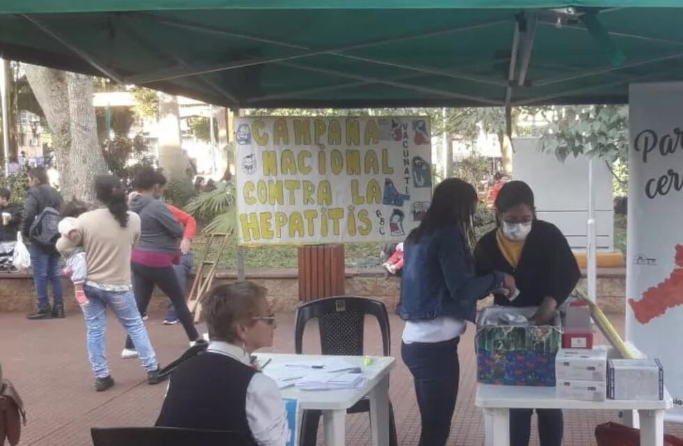 Jornada de vacunación en la plaza Sarmiento de Eldorado