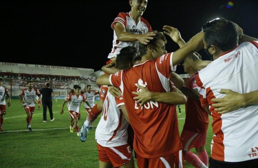 Instituto acató la decisión de jugar en Villa Dálmine ante Defensores de Belgrano