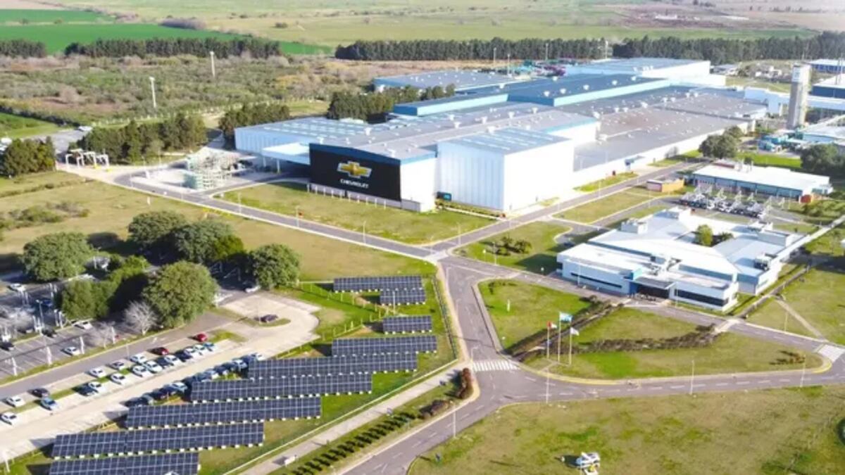 Alerta en el cordón industrial del Gran Rosario: General Motors extenderá los parates en Alvear durante todo el 2026