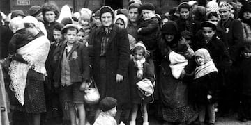 El día Internacional de Conmemoración de las víctimas del Holocausto, el recuerdo internacional a las víctimas de los campos de concentración.