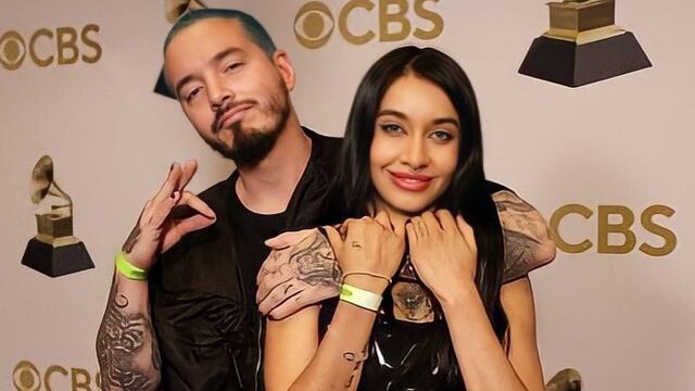 María Becerra y J Balvin antes de su presentación en los Grammys 2022
