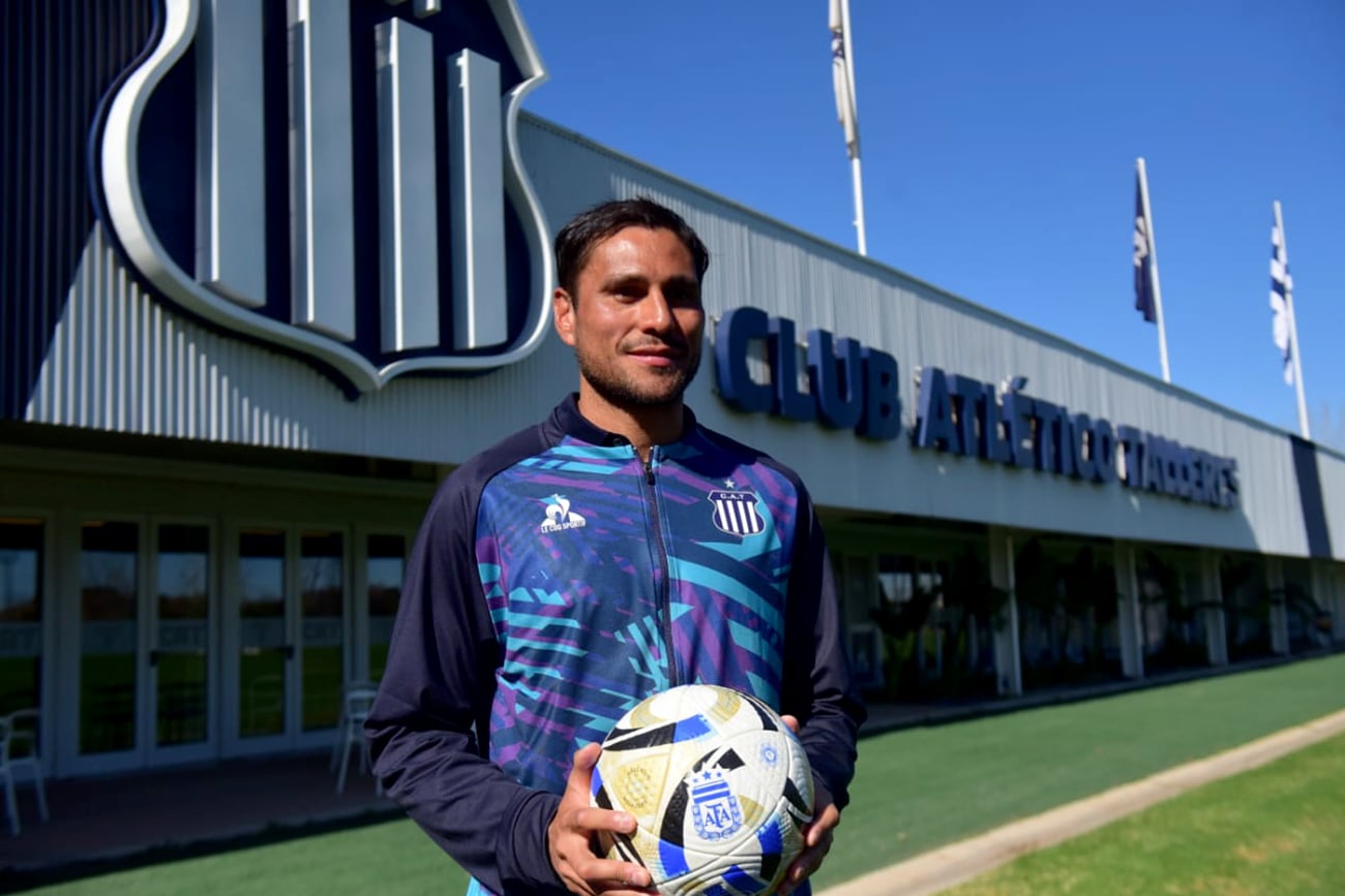 El defensor central José Luis Palomino es nuevo jugador de Talleres. (José Gabriel Hernández / La Voz)