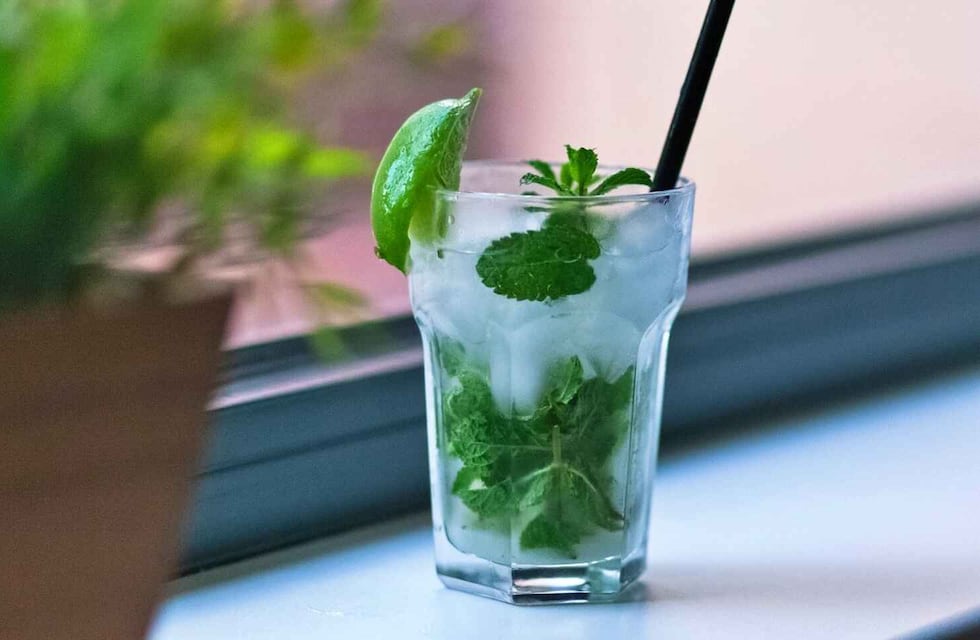 Especial para las noches de verano: cómo hacer mojitos en casa y en tan solo 5 pasos