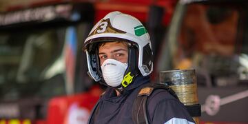 Bomberos de Tandil apagaron un incendio y asistieron a una mujer en la ciudad